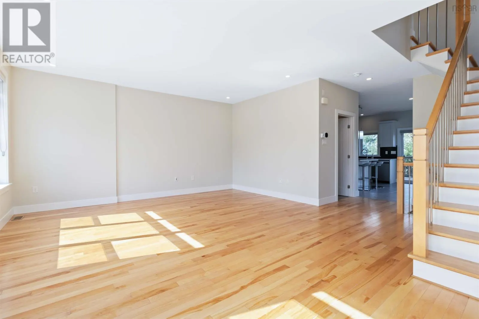 283 Amesbury Gate
