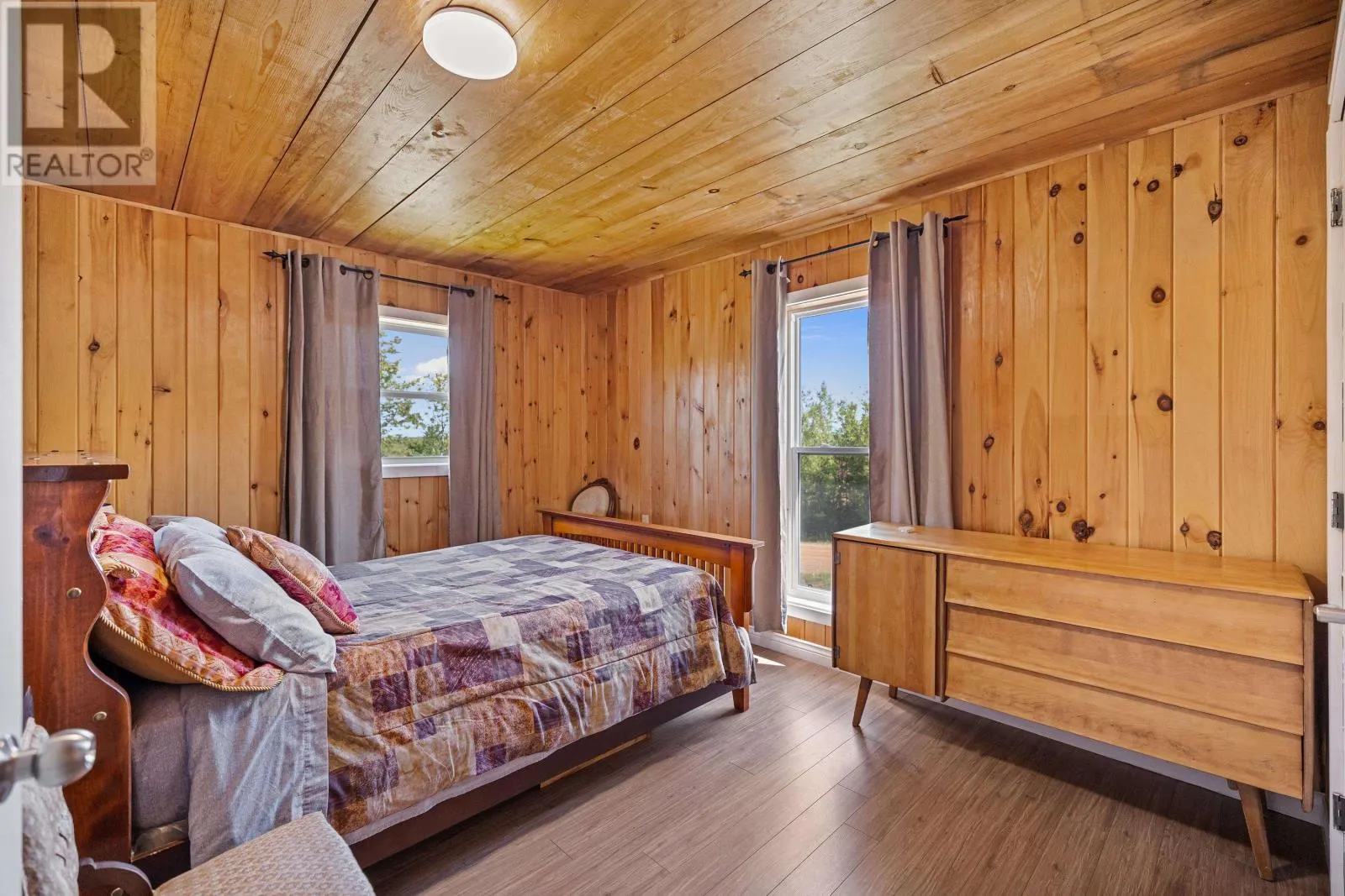 2867 Cape Breton Road