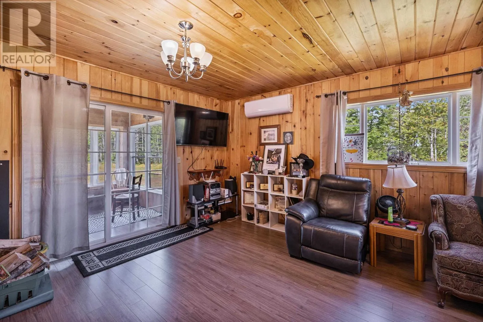 2867 Cape Breton Road