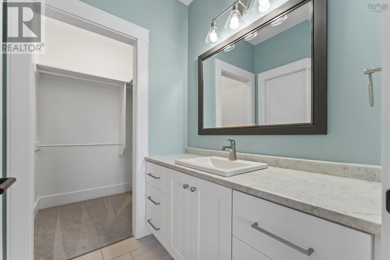 246 Royal Oaks Way