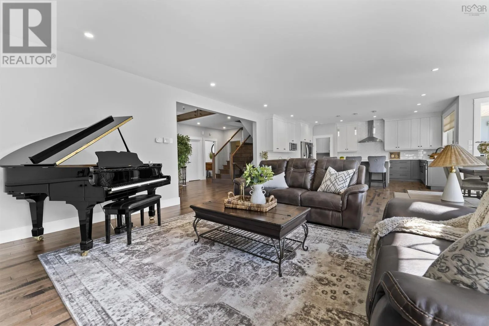 246 Royal Oaks Way