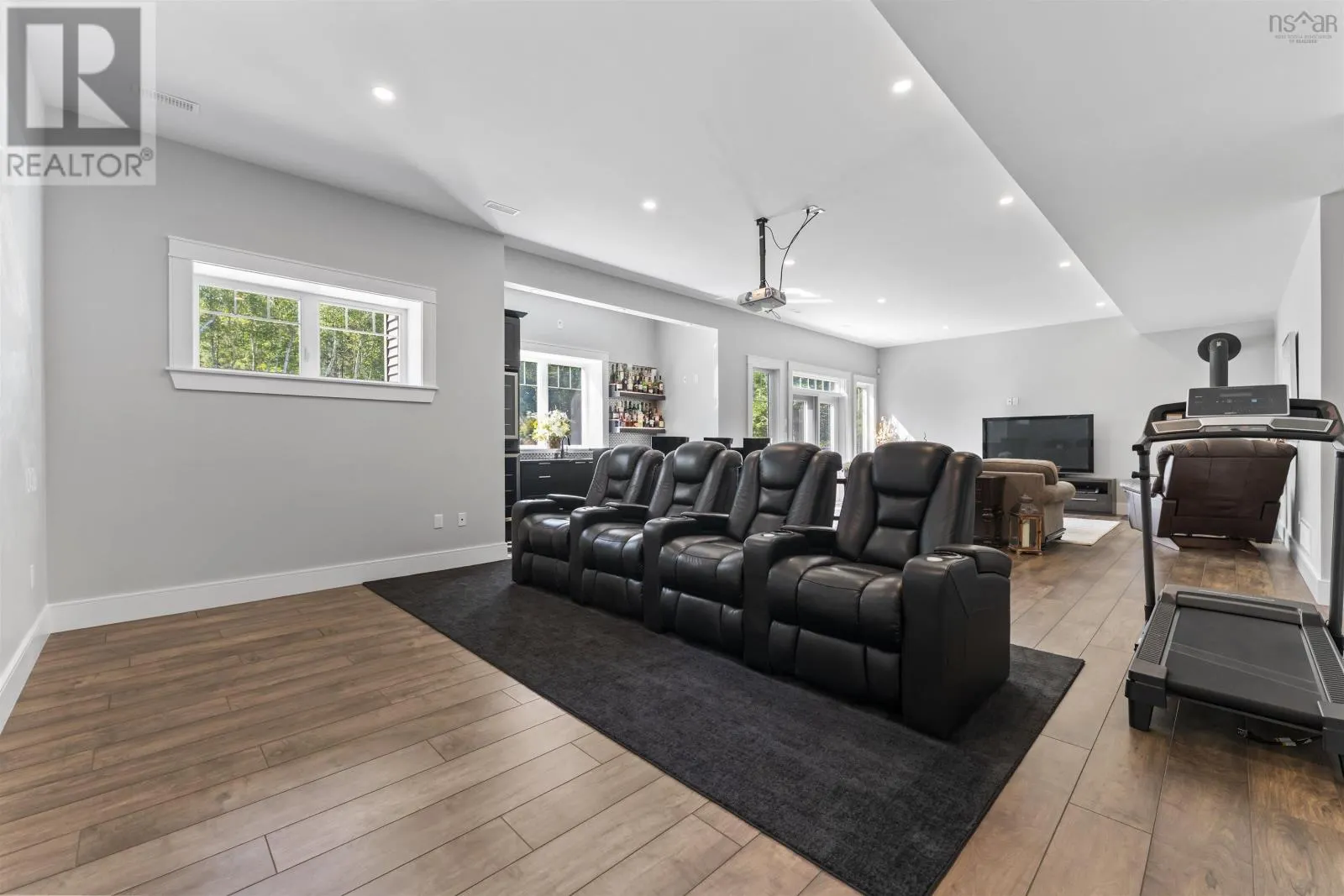 246 Royal Oaks Way