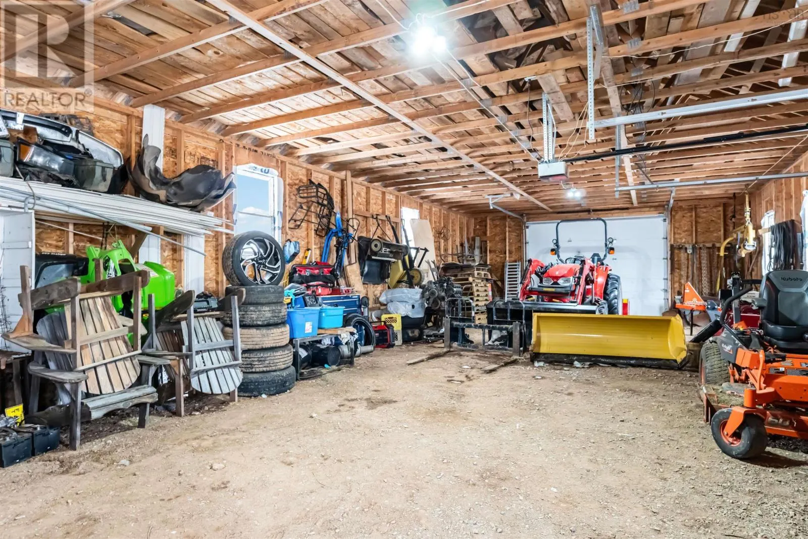 2135 Highway 221
