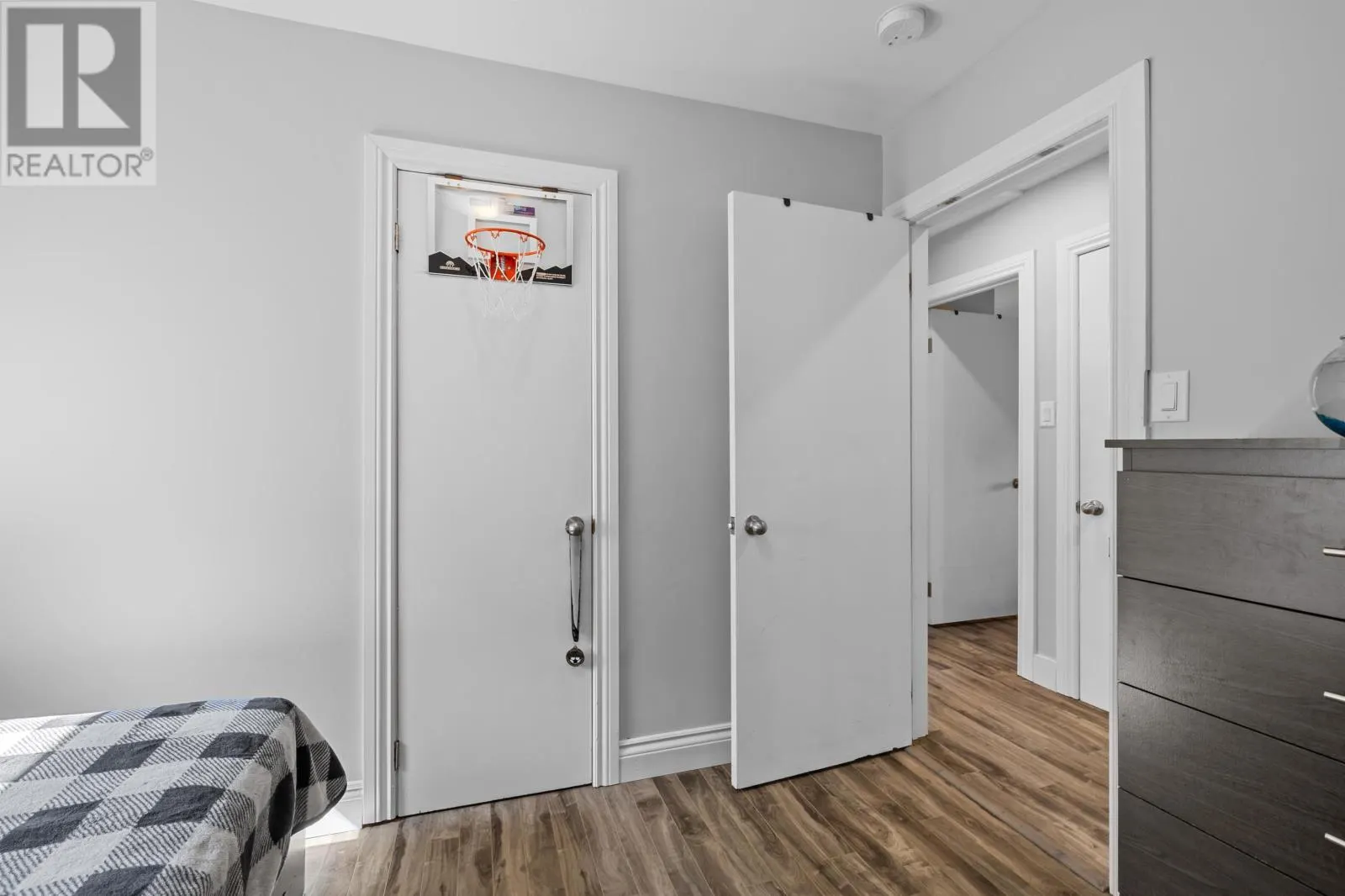 112 Meadowvale Drive