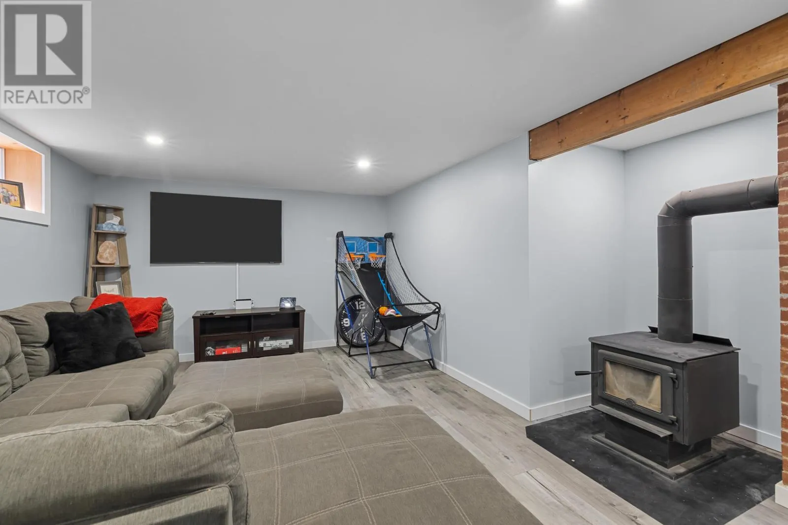 112 Meadowvale Drive