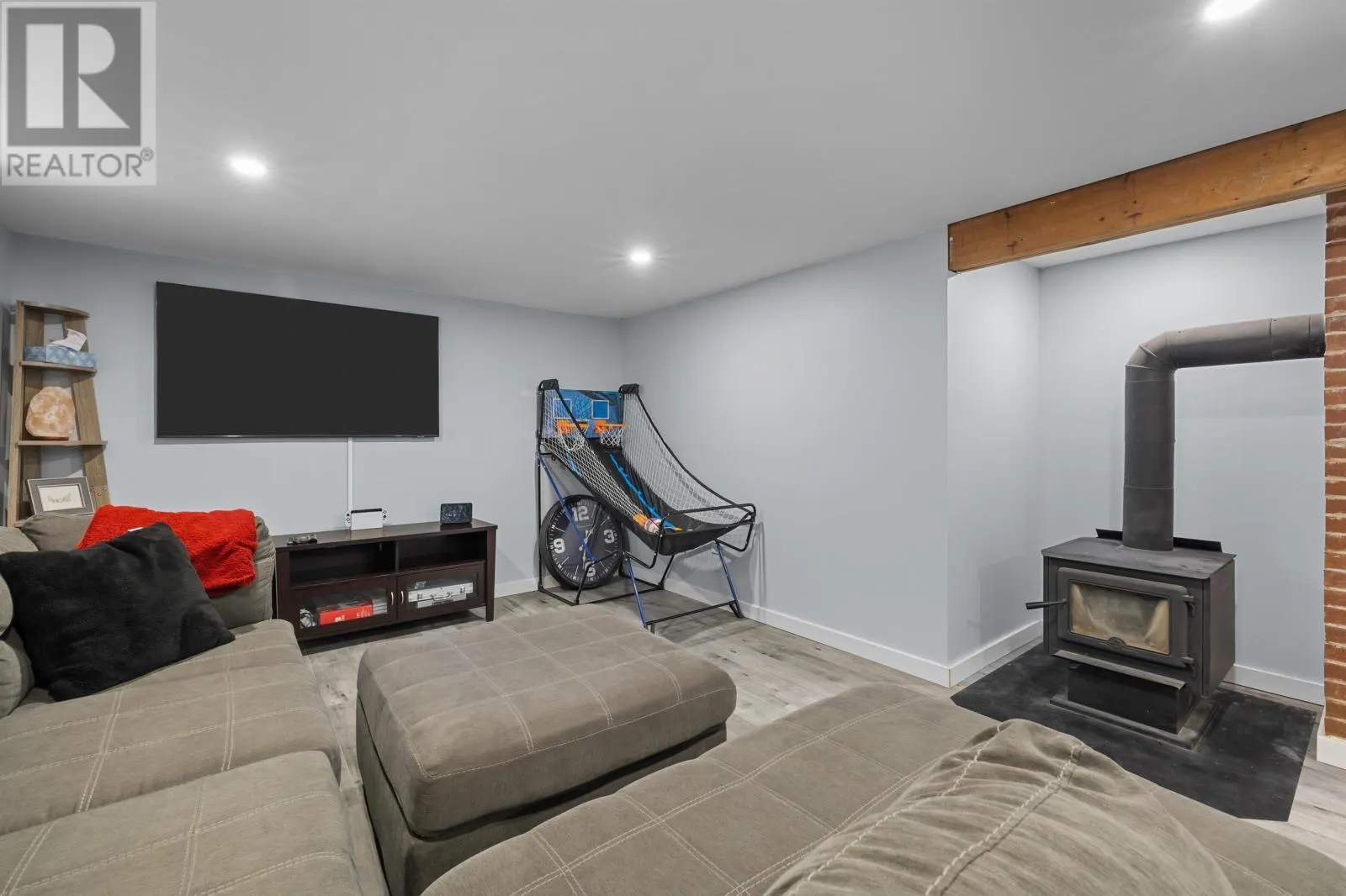 112 Meadowvale Drive