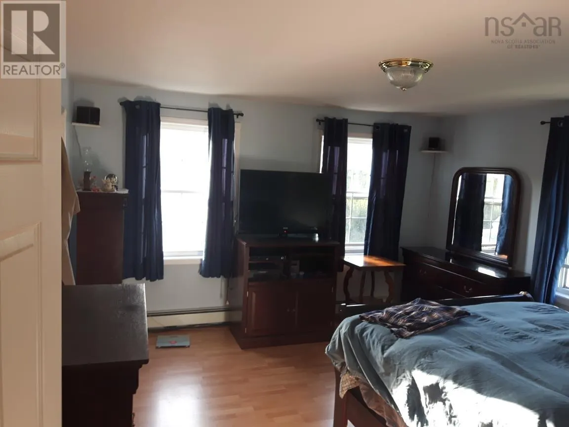19 Walkerville Rd.