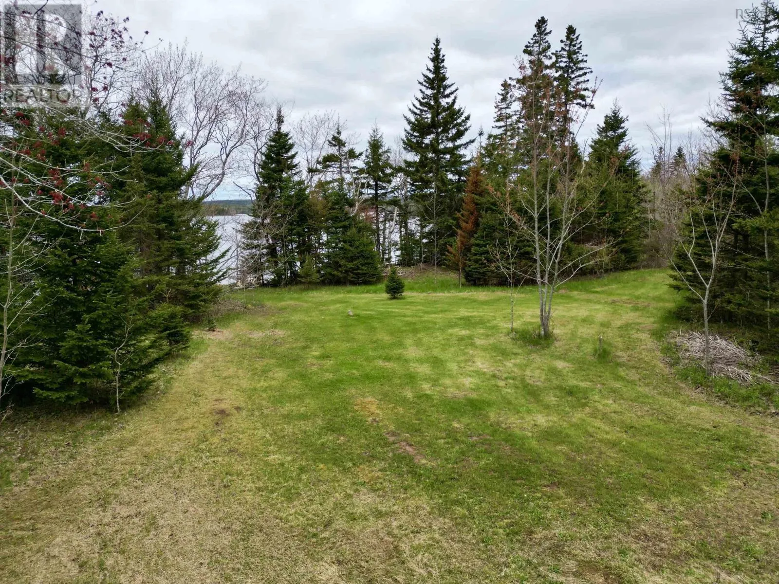 3463 Loch Lomond Rd.