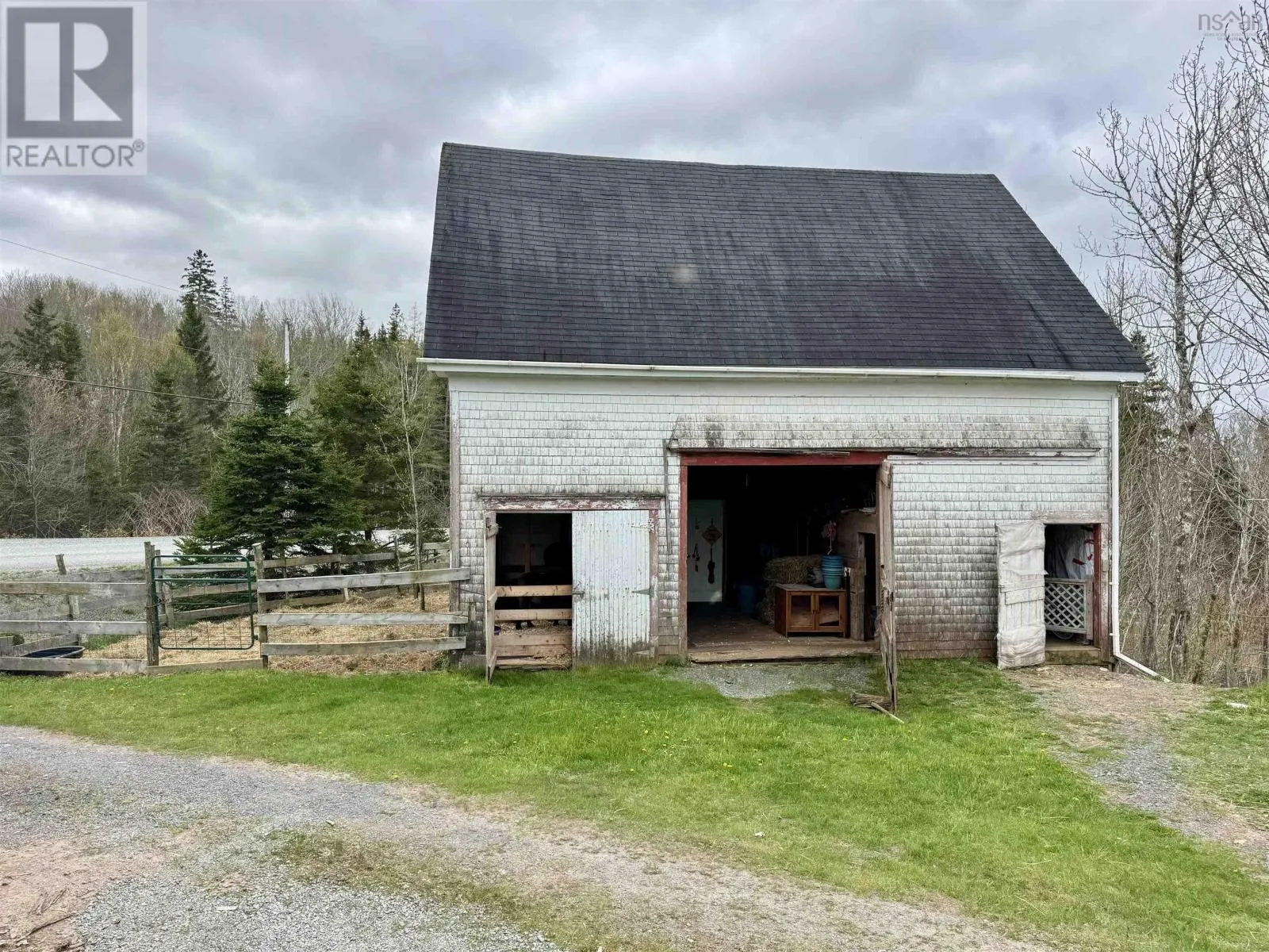 3463 Loch Lomond Rd.