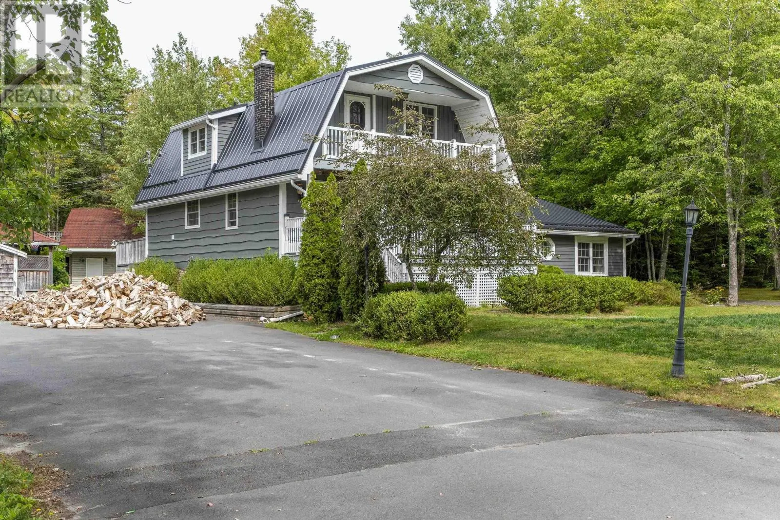1555 Highway 2