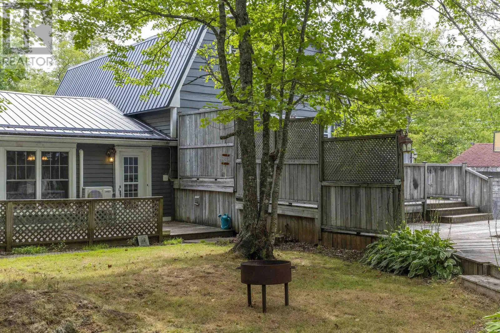 1555 Highway 2