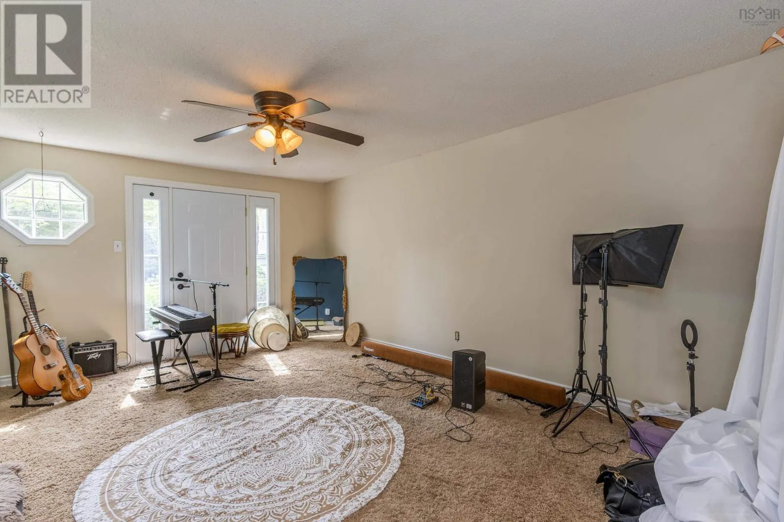 1555 Highway 2