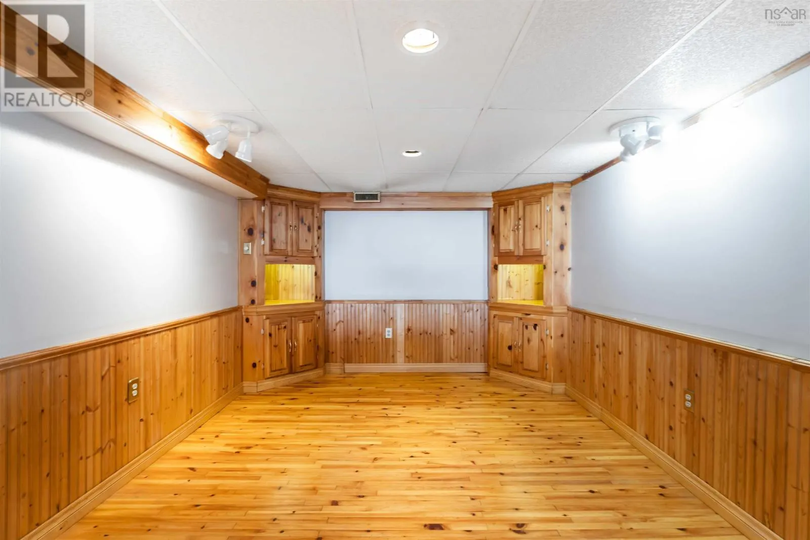 483 Lighthouse Road