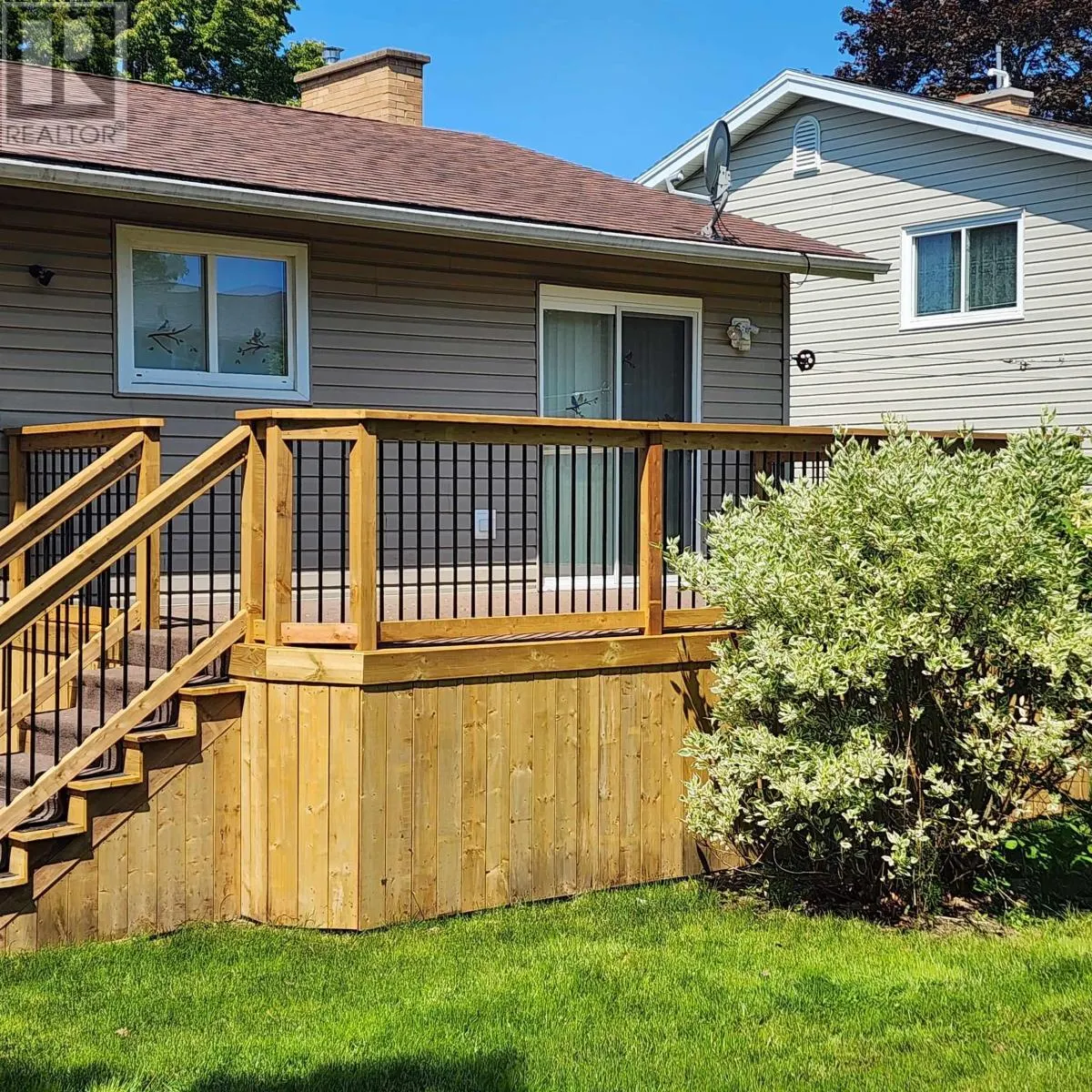 55 Oakmount Drive