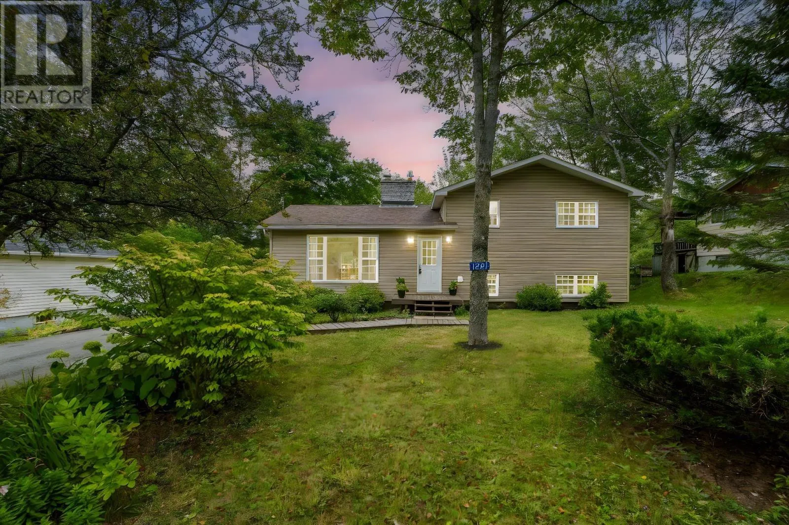 1221 Beaver Bank Road