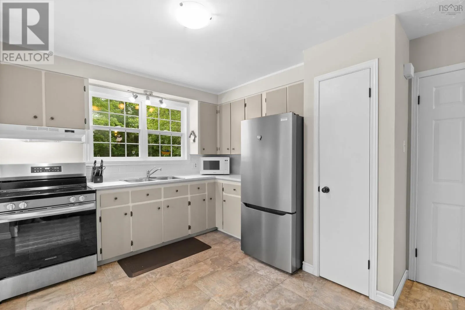 1221 Beaver Bank Road