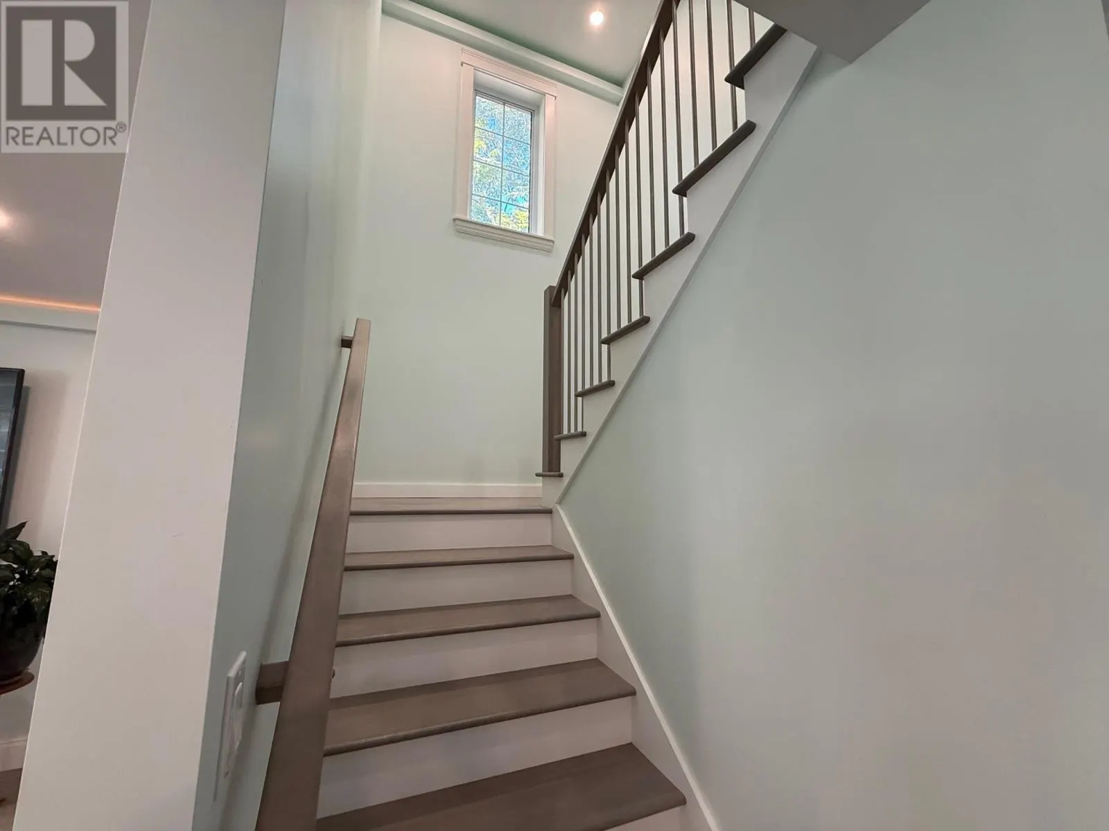 286 Beaver Street