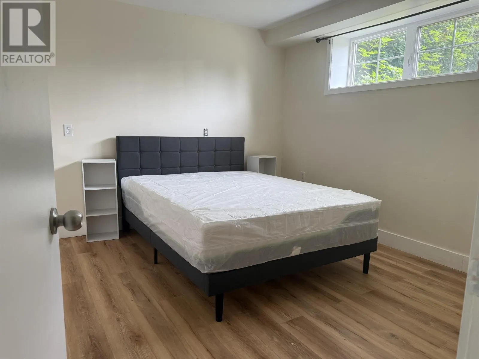 225 North River Road