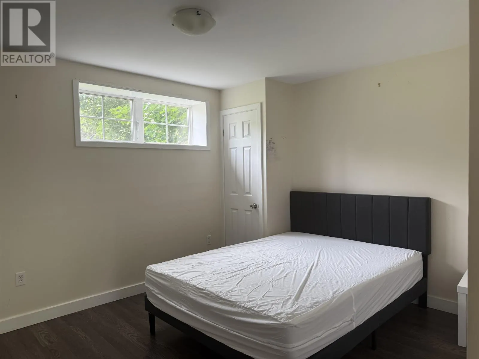 225 North River Road