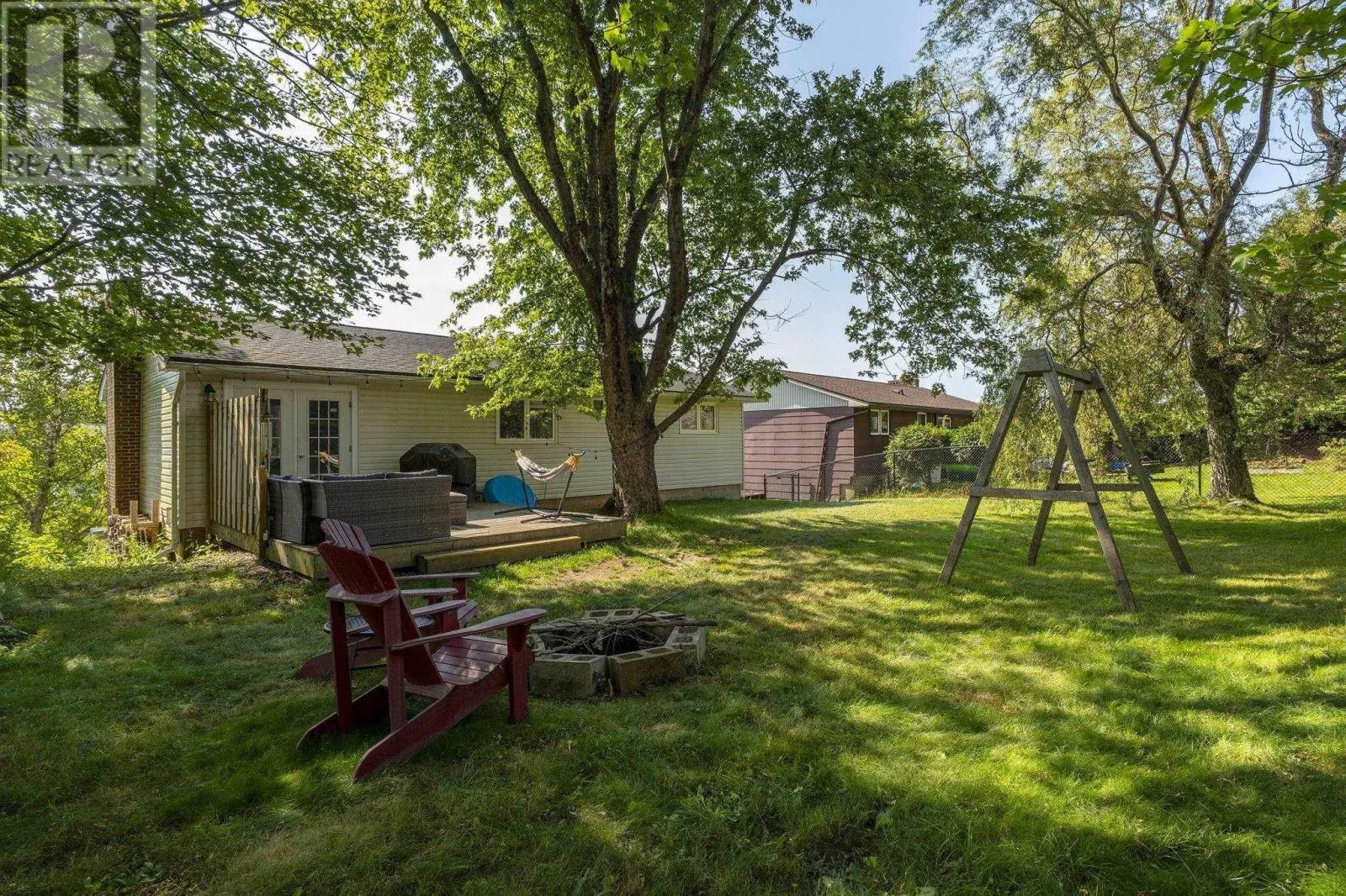 98 Collins Grove