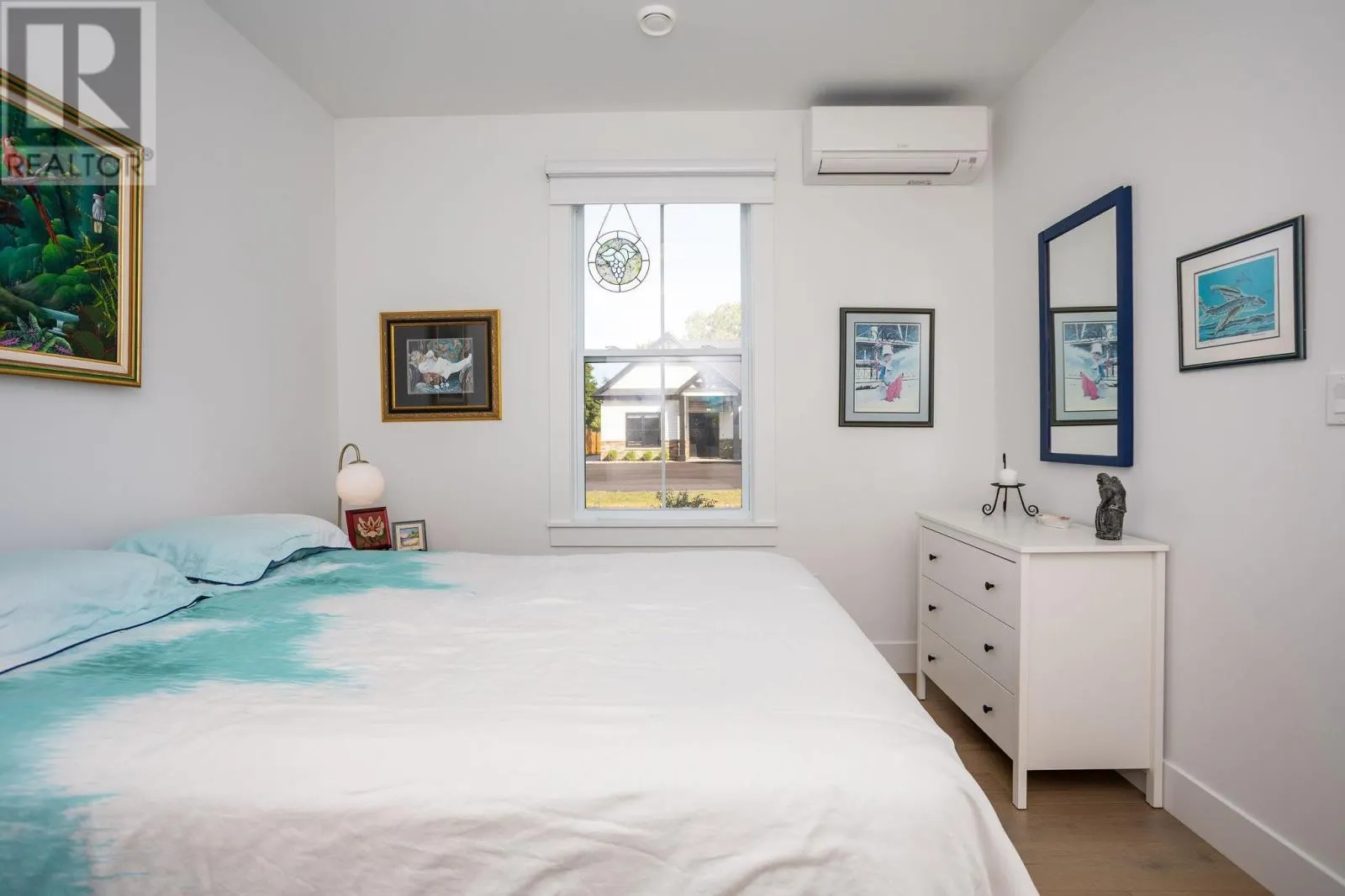12 Captain James Crescent
