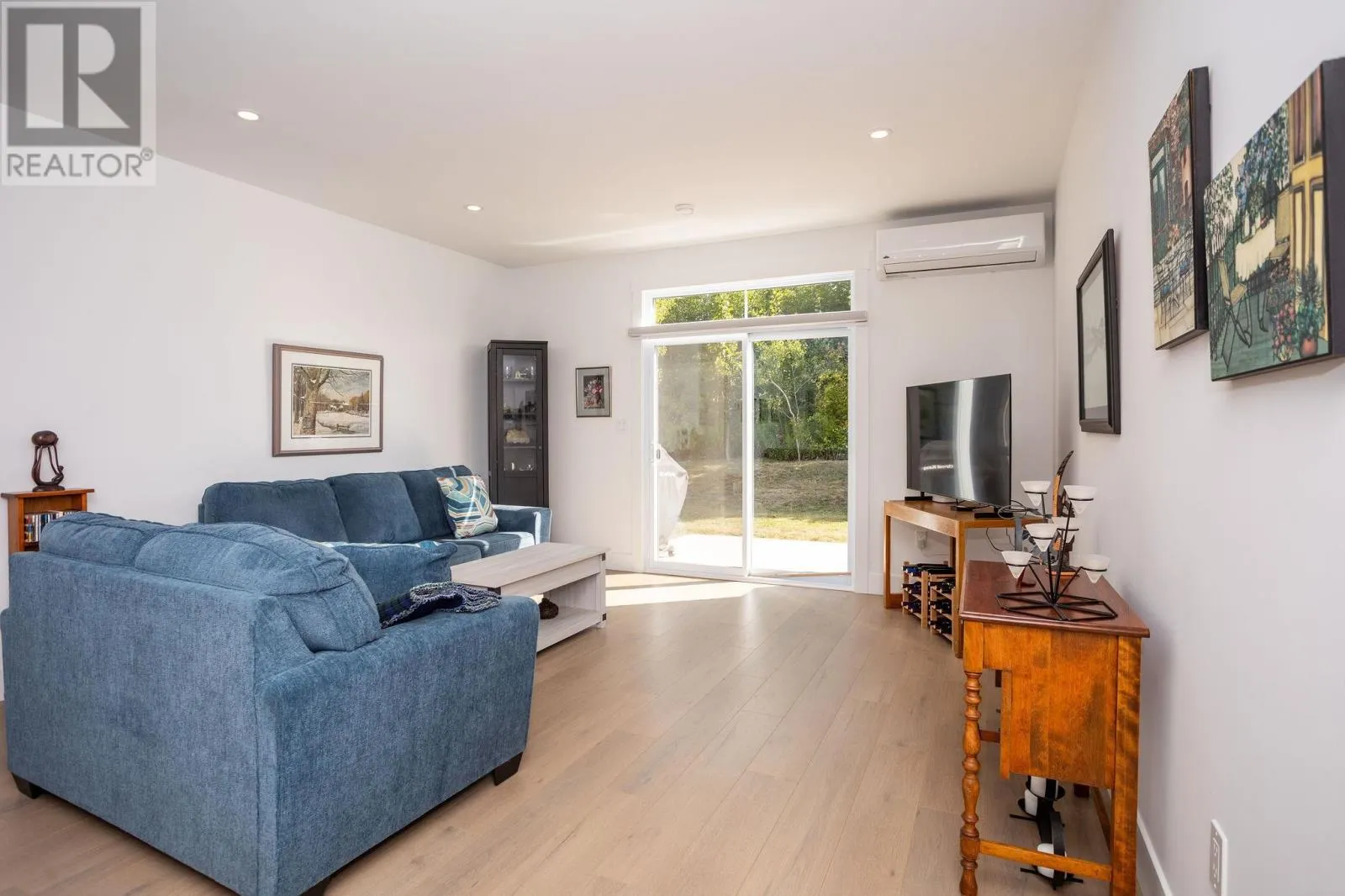 12 Captain James Crescent