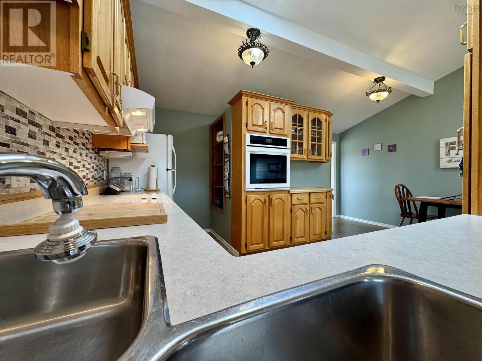 1184 Highway 206