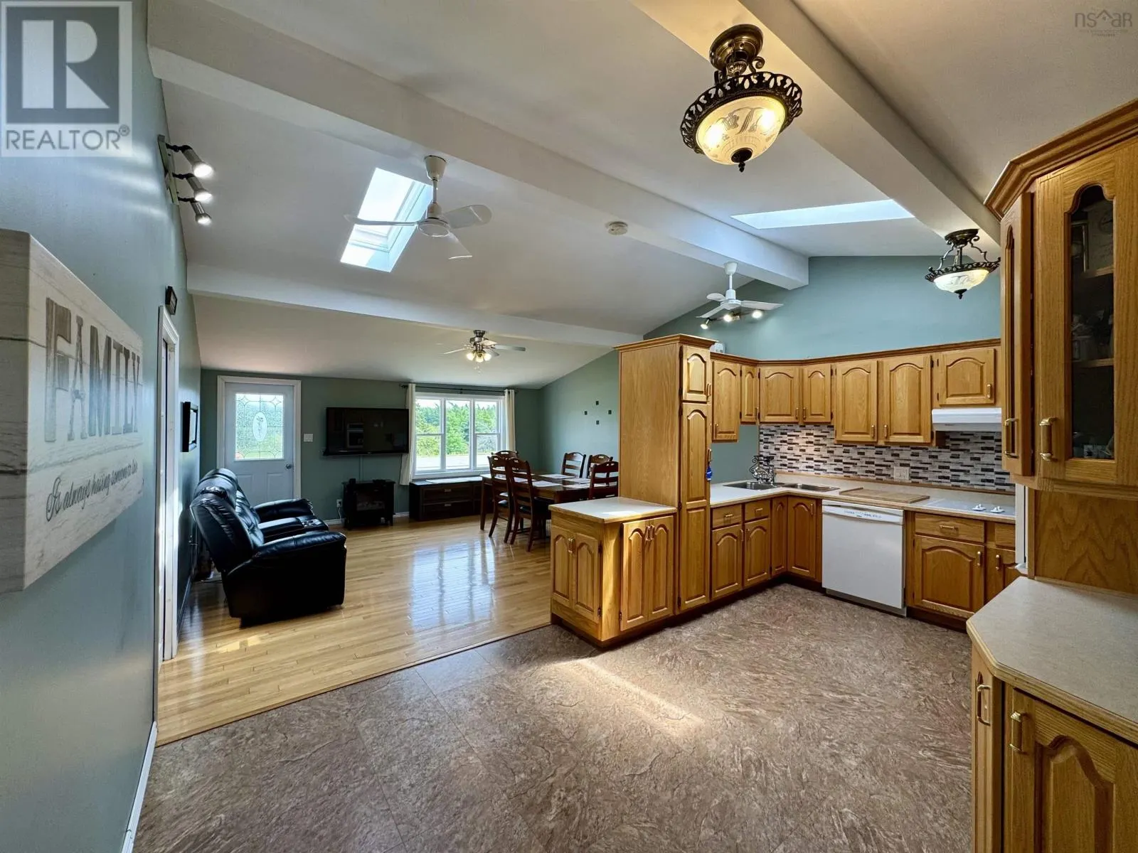 1184 Highway 206
