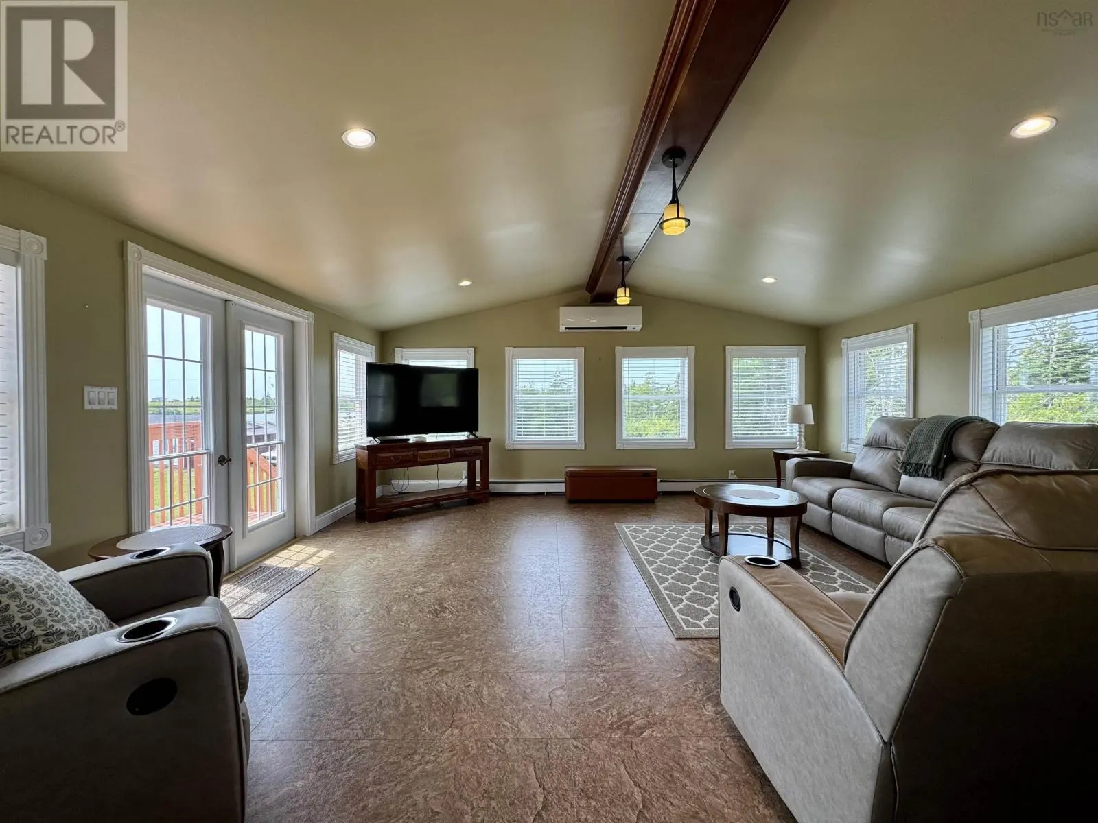 1184 Highway 206