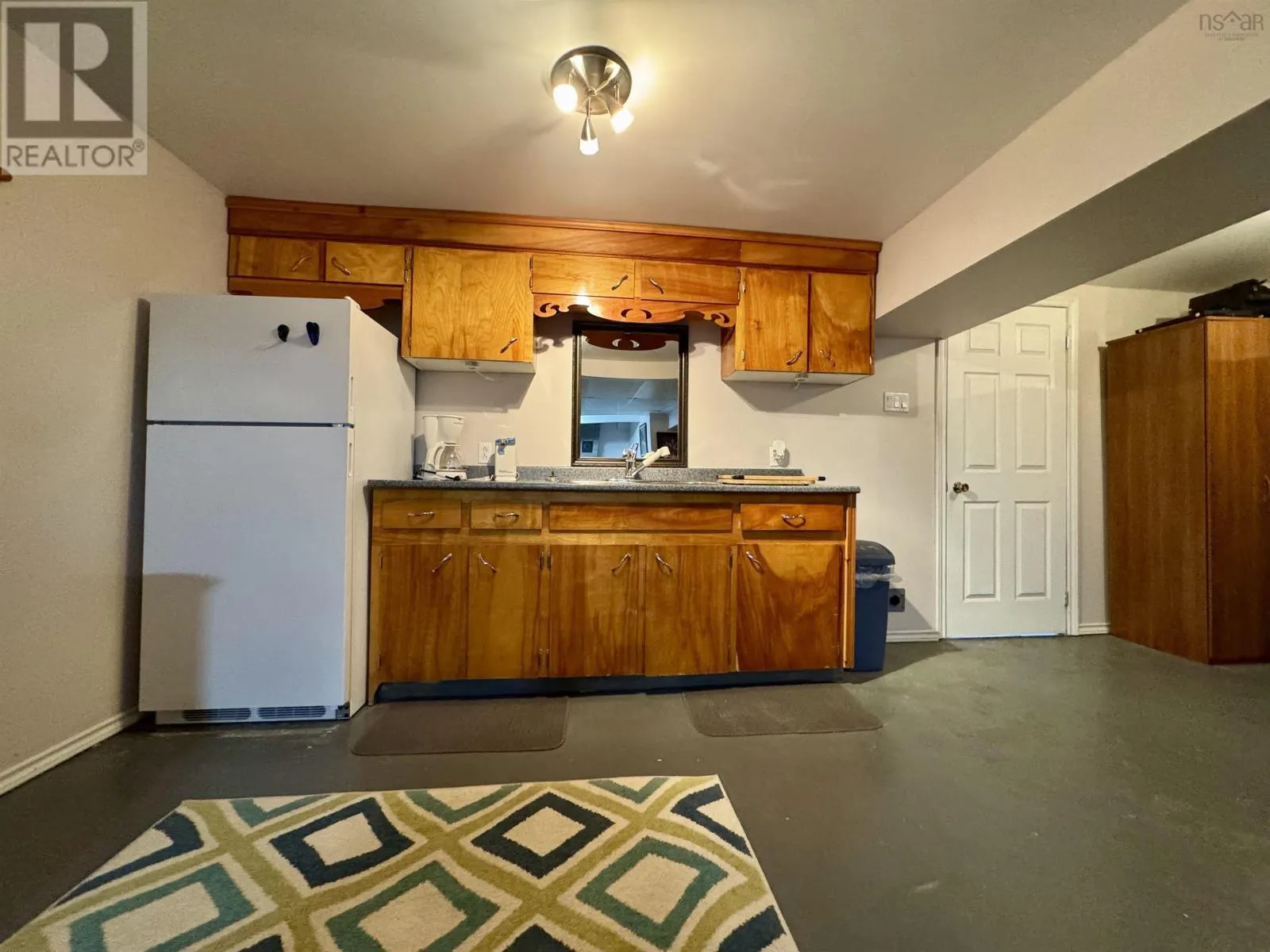 1184 Highway 206
