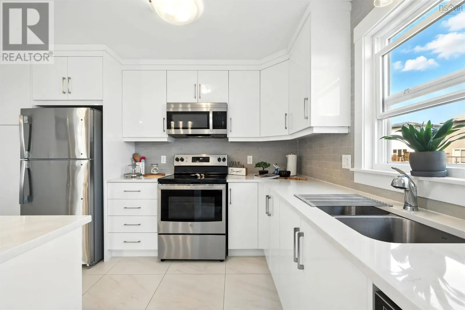 59 Travertine Court