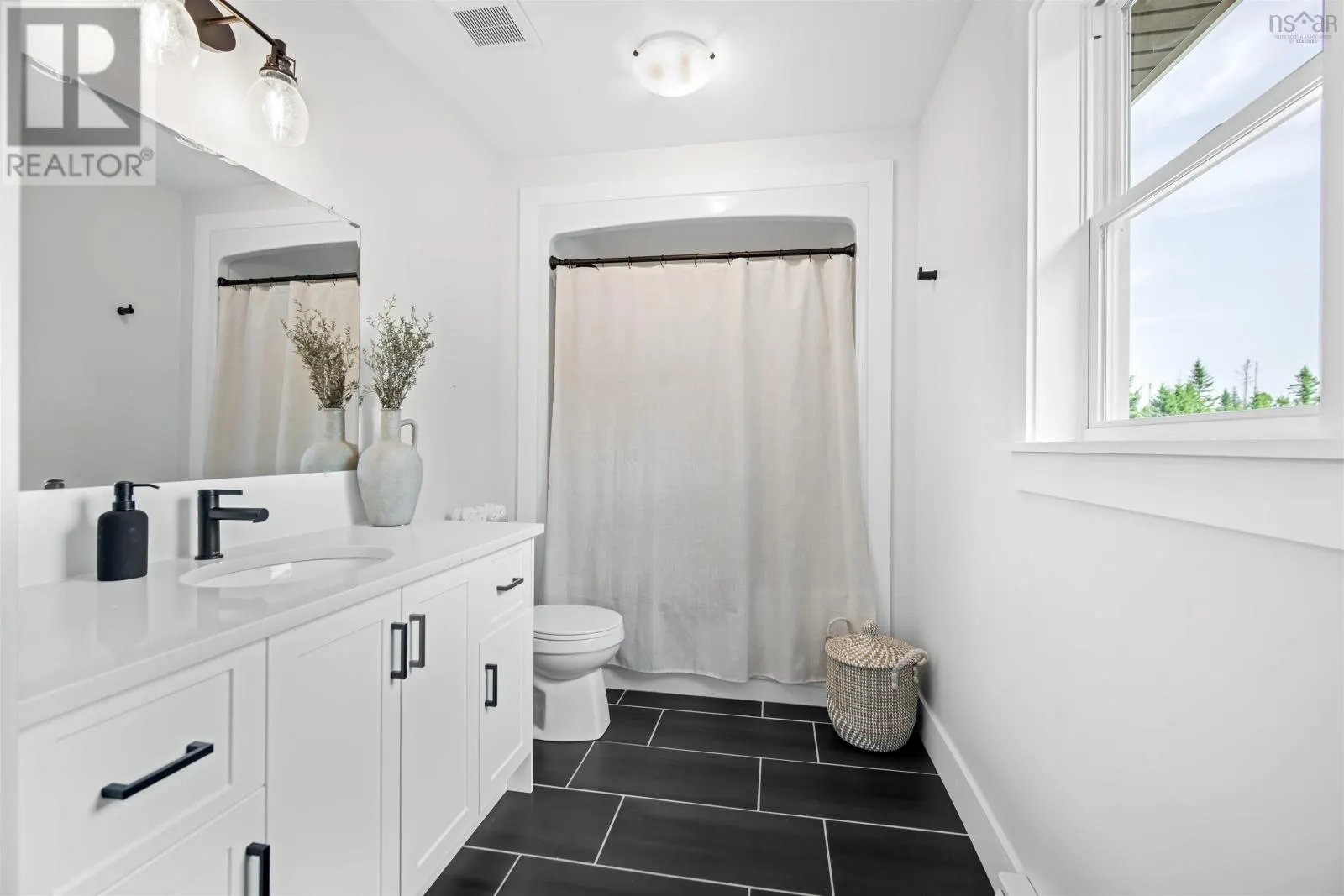 1301 McCabe Lake Drive|Indigo Shores