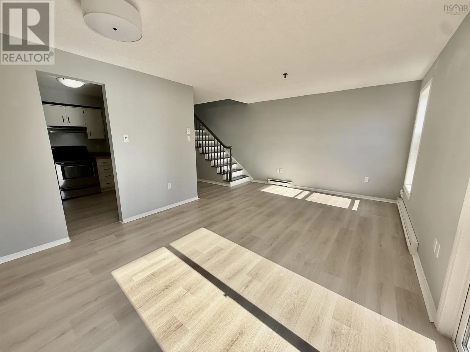 209 75 Collins Grove