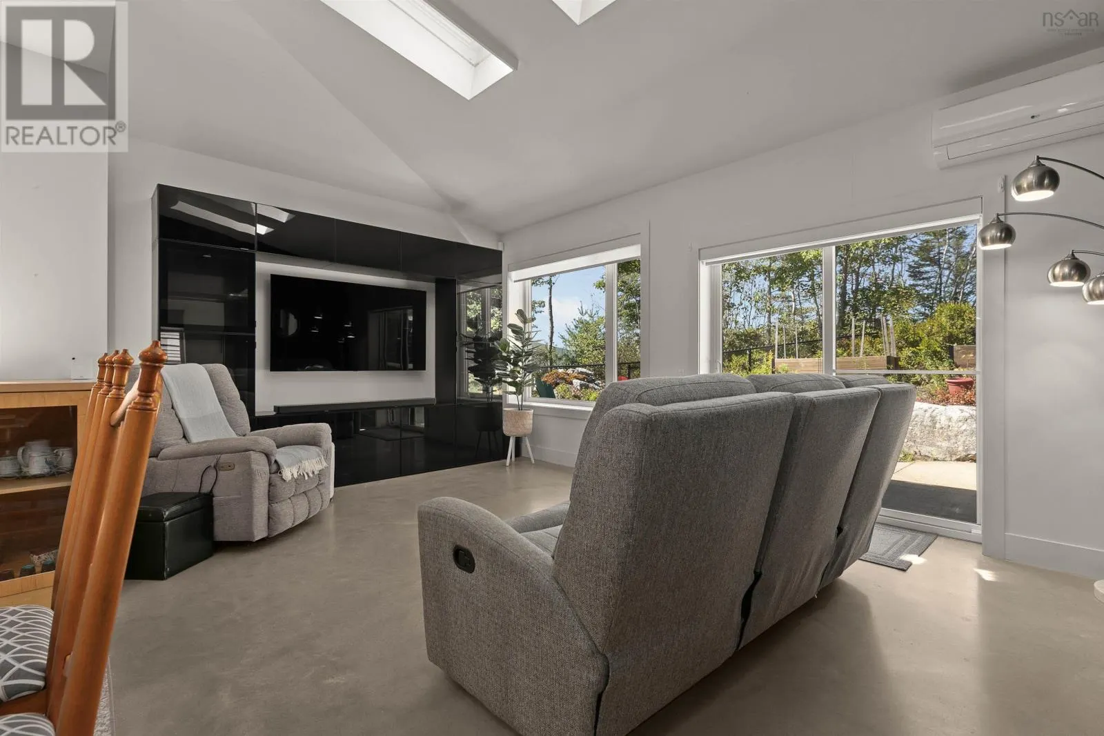 42 Hadley Crescent