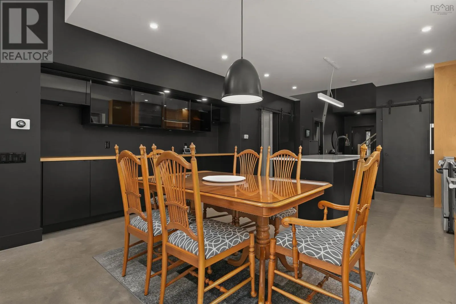 42 Hadley Crescent