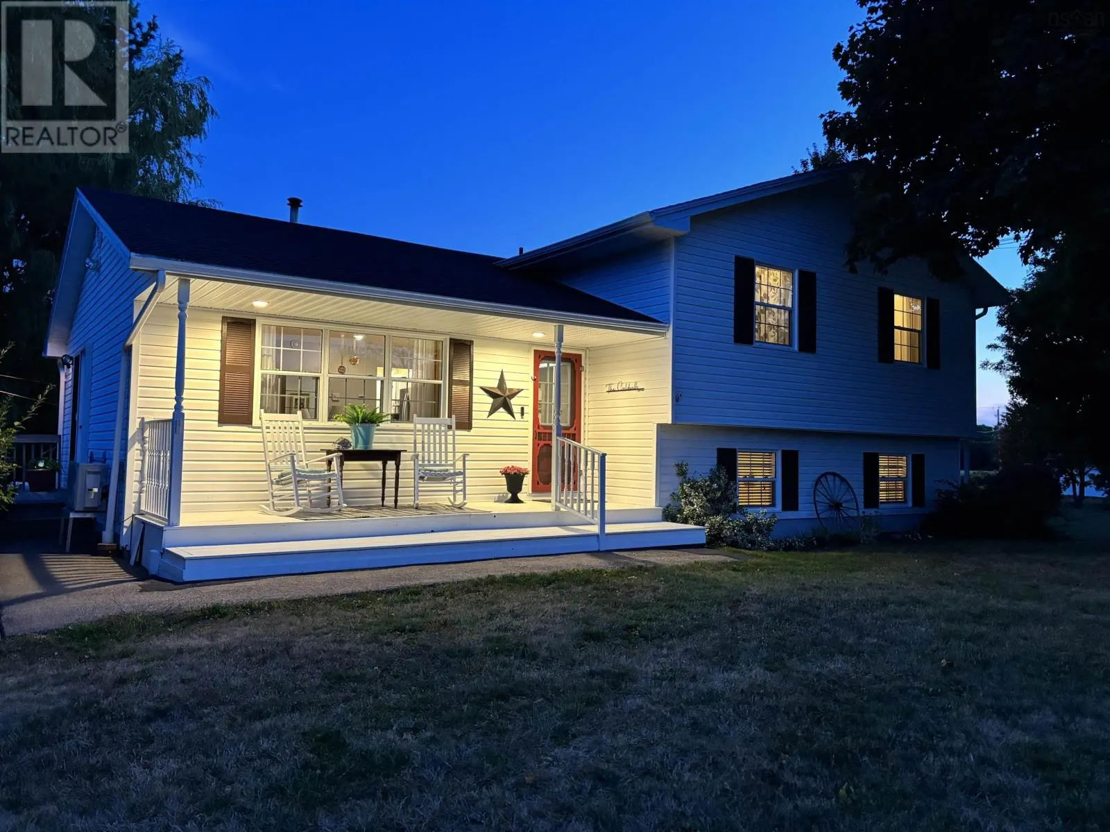 315 Falmouth Back Road
