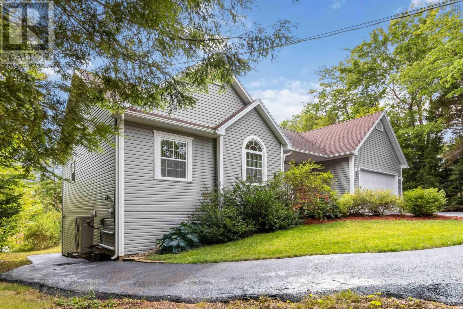 6 Carrie Crescent