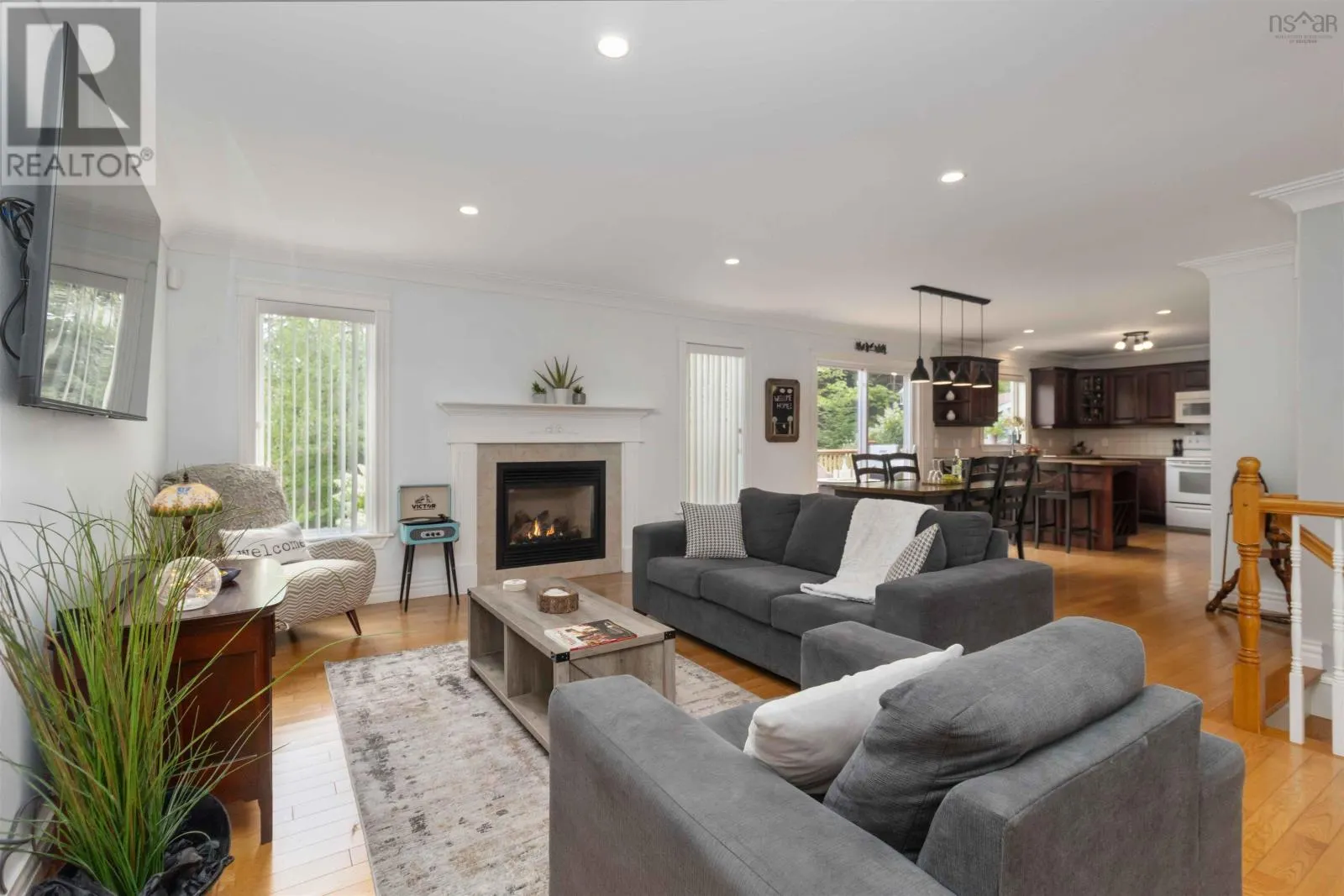 6 Carrie Crescent