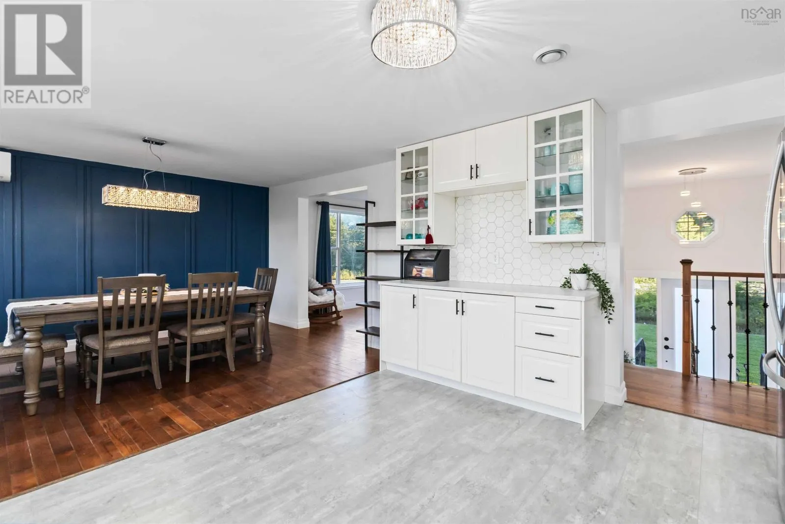 667/669 Hammonds Plains Road