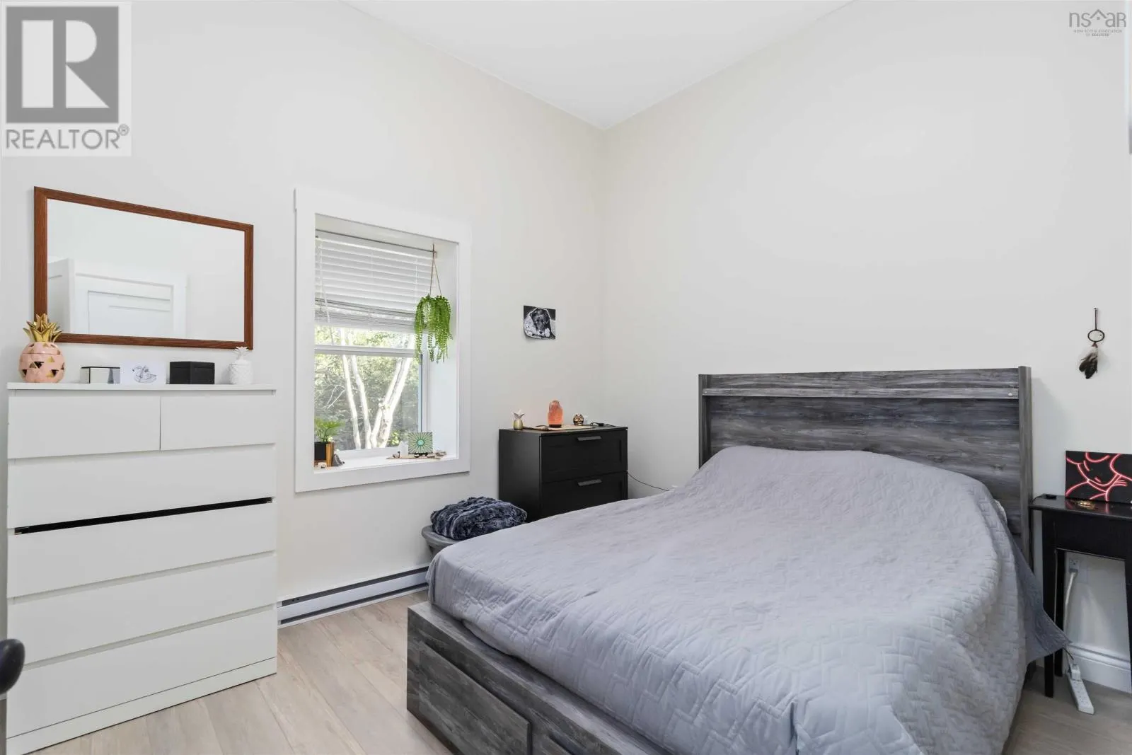 667/669 Hammonds Plains Road