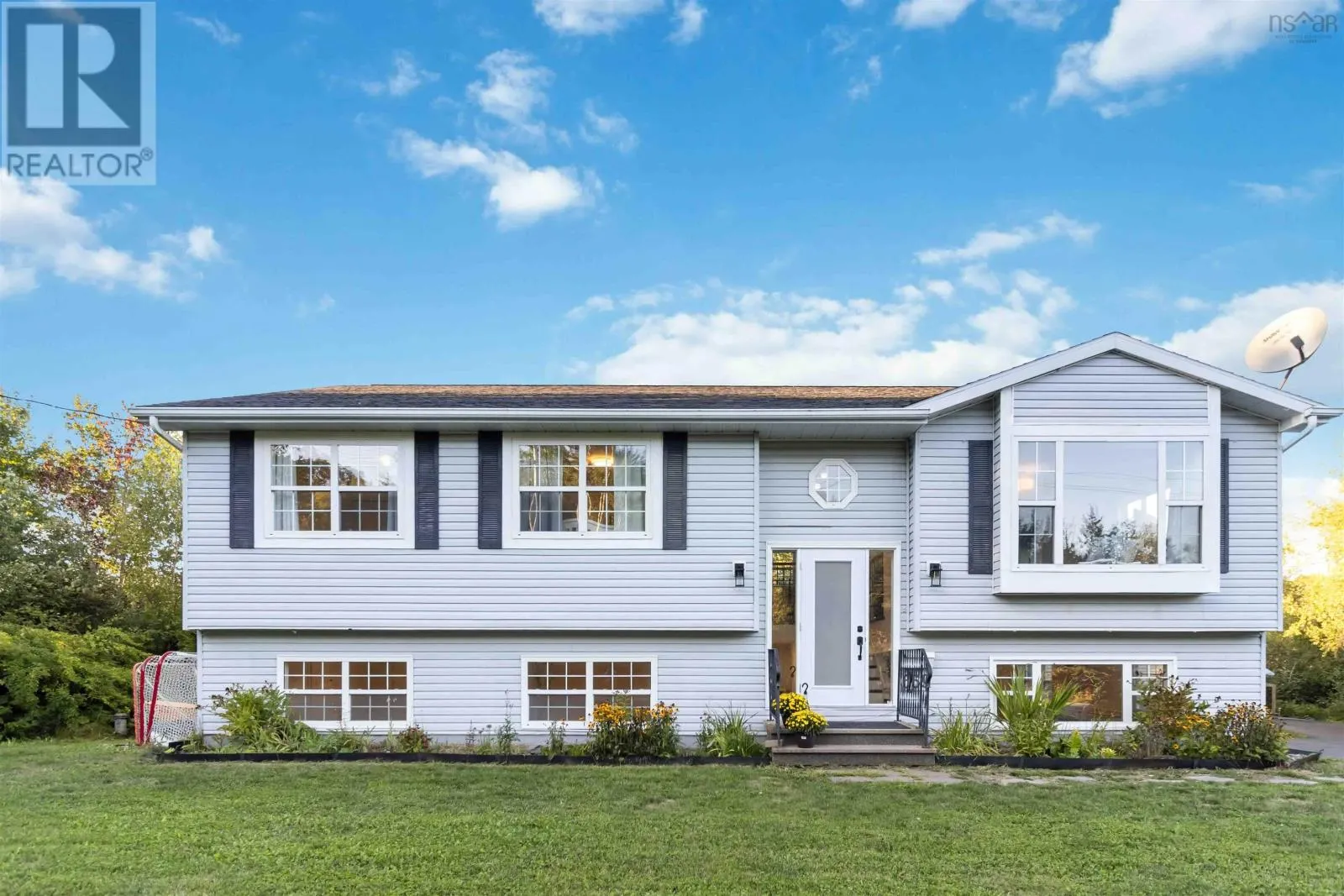 667/669 Hammonds Plains Road