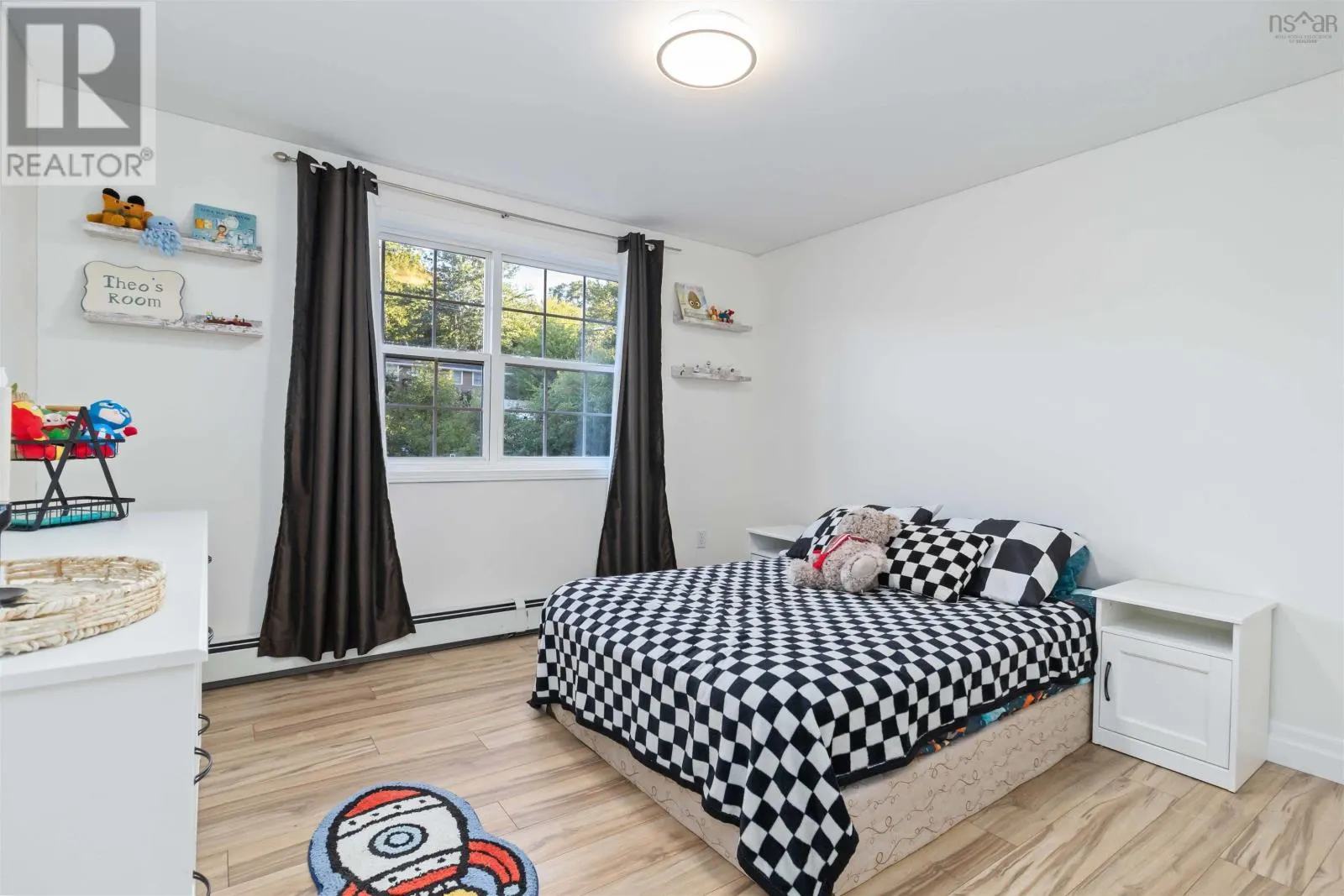 667/669 Hammonds Plains Road