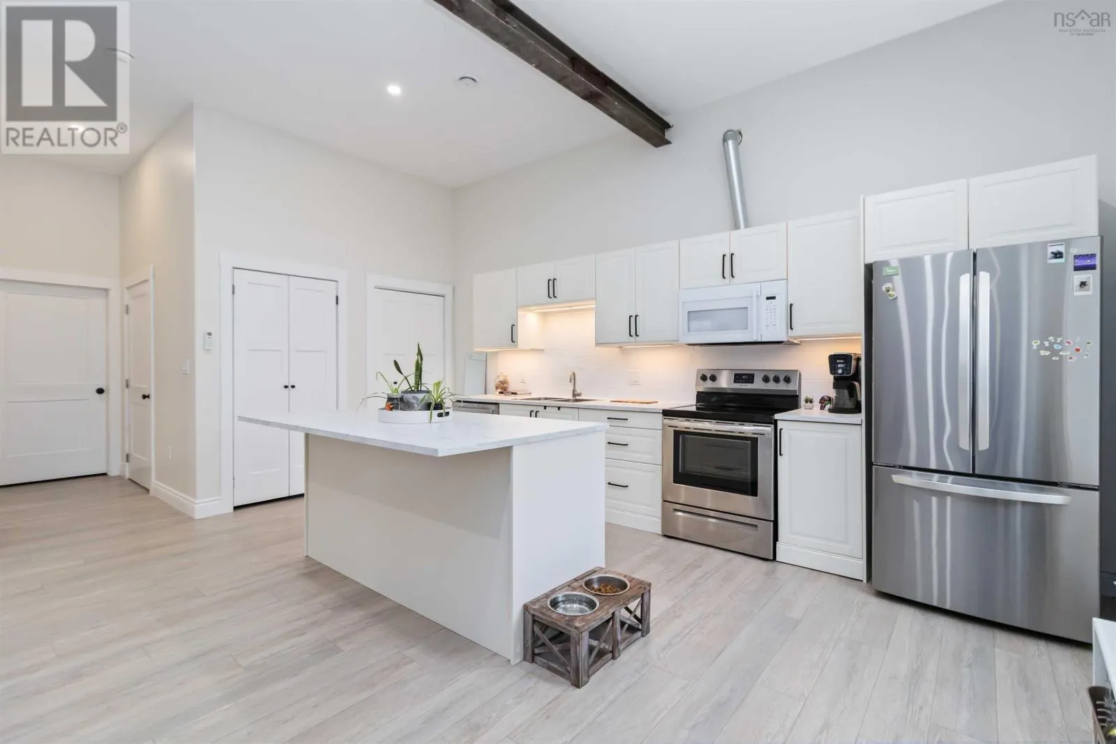 667/669 Hammonds Plains Road