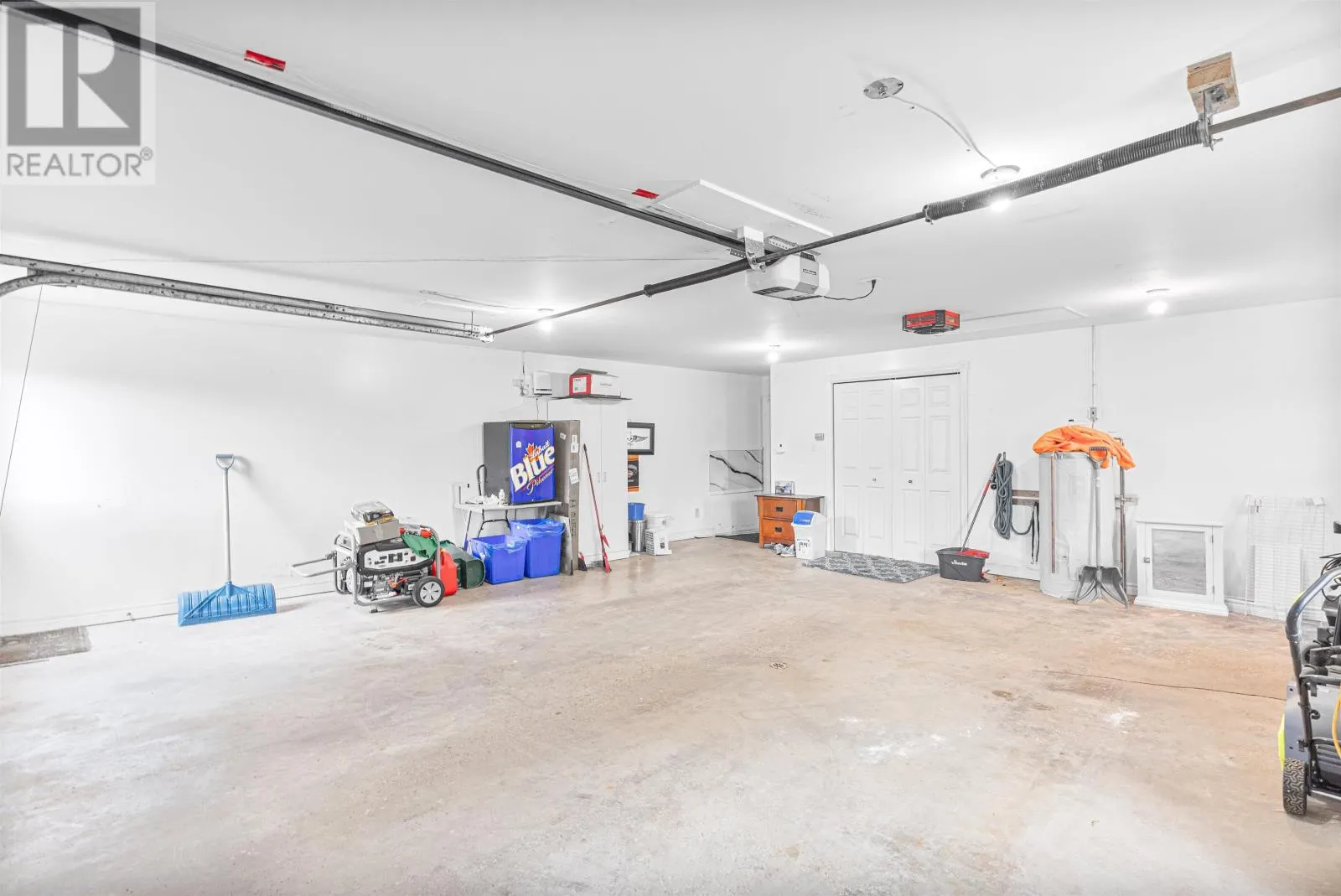 36 Kenwood Circle