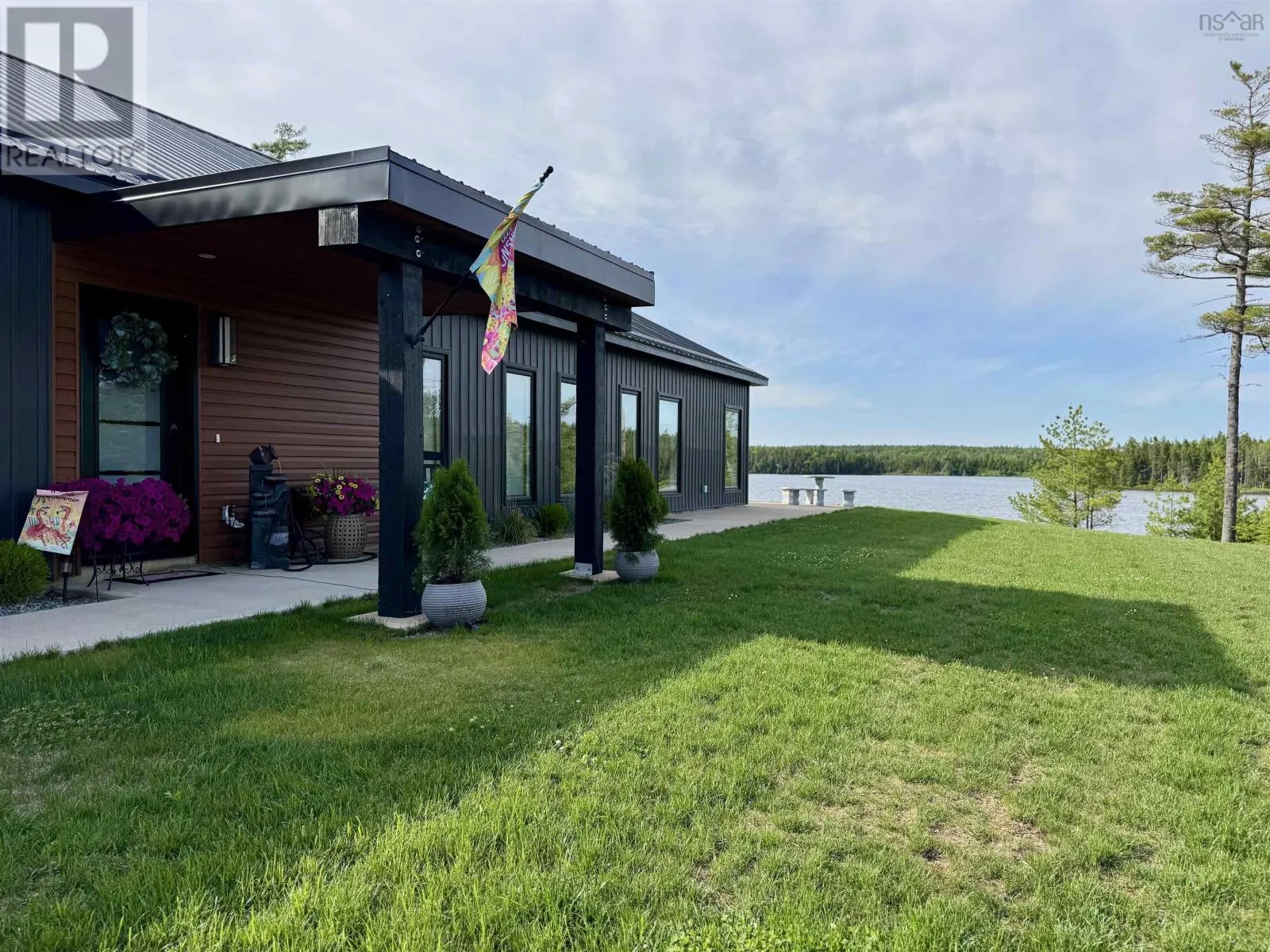 381 Grandiqe Ferry Rd.