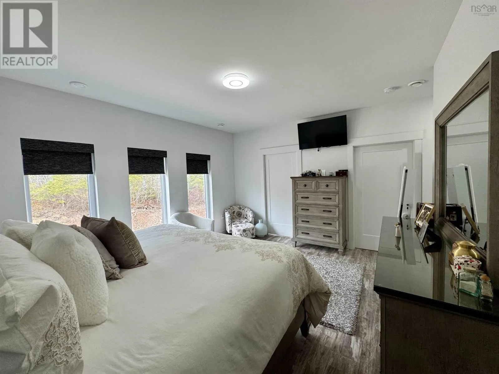 381 Grandiqe Ferry Rd.