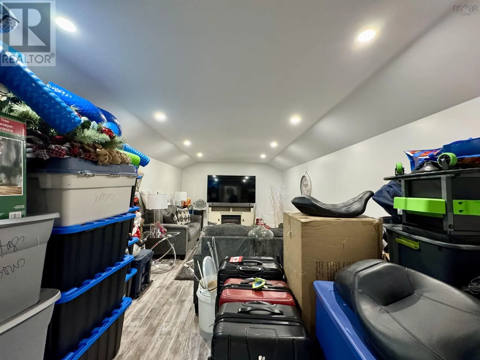 381 Grandiqe Ferry Rd.