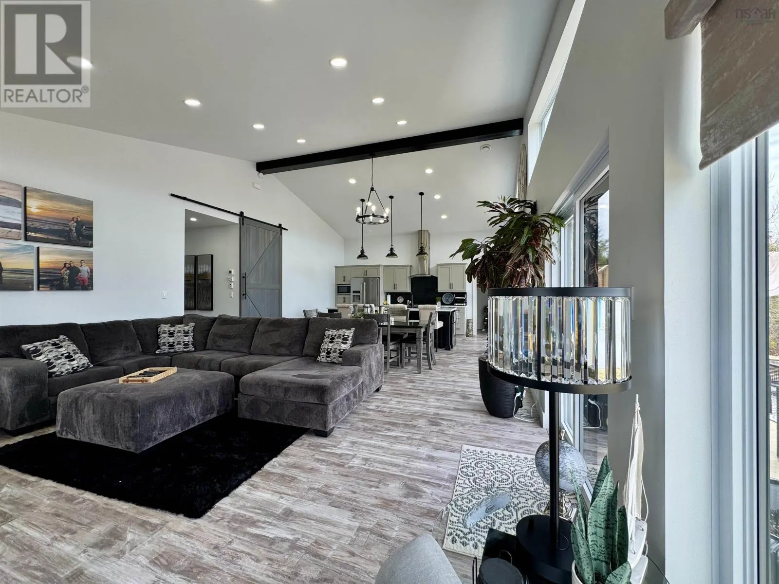 381 Grandiqe Ferry Rd.