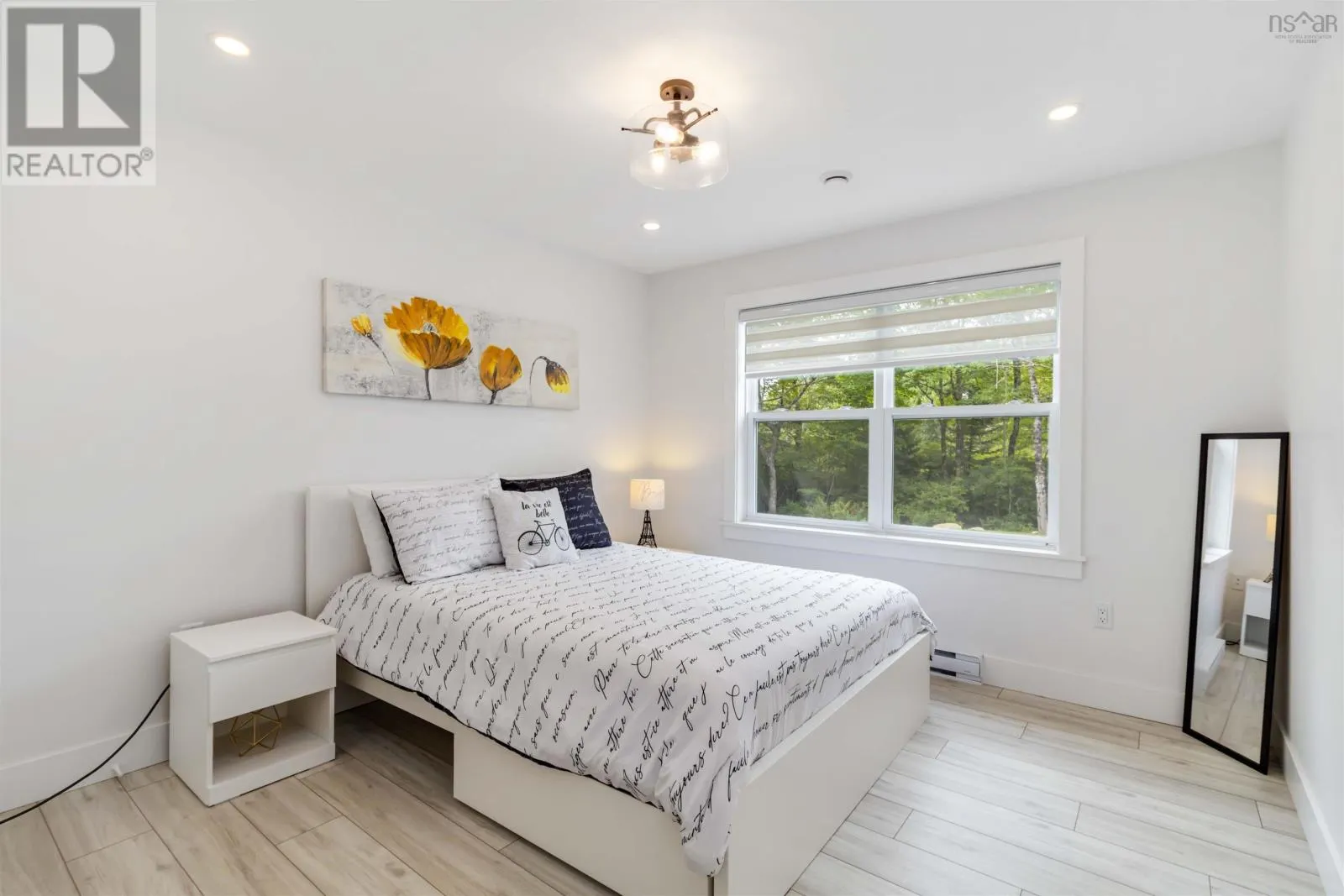 222 Janda Crescent