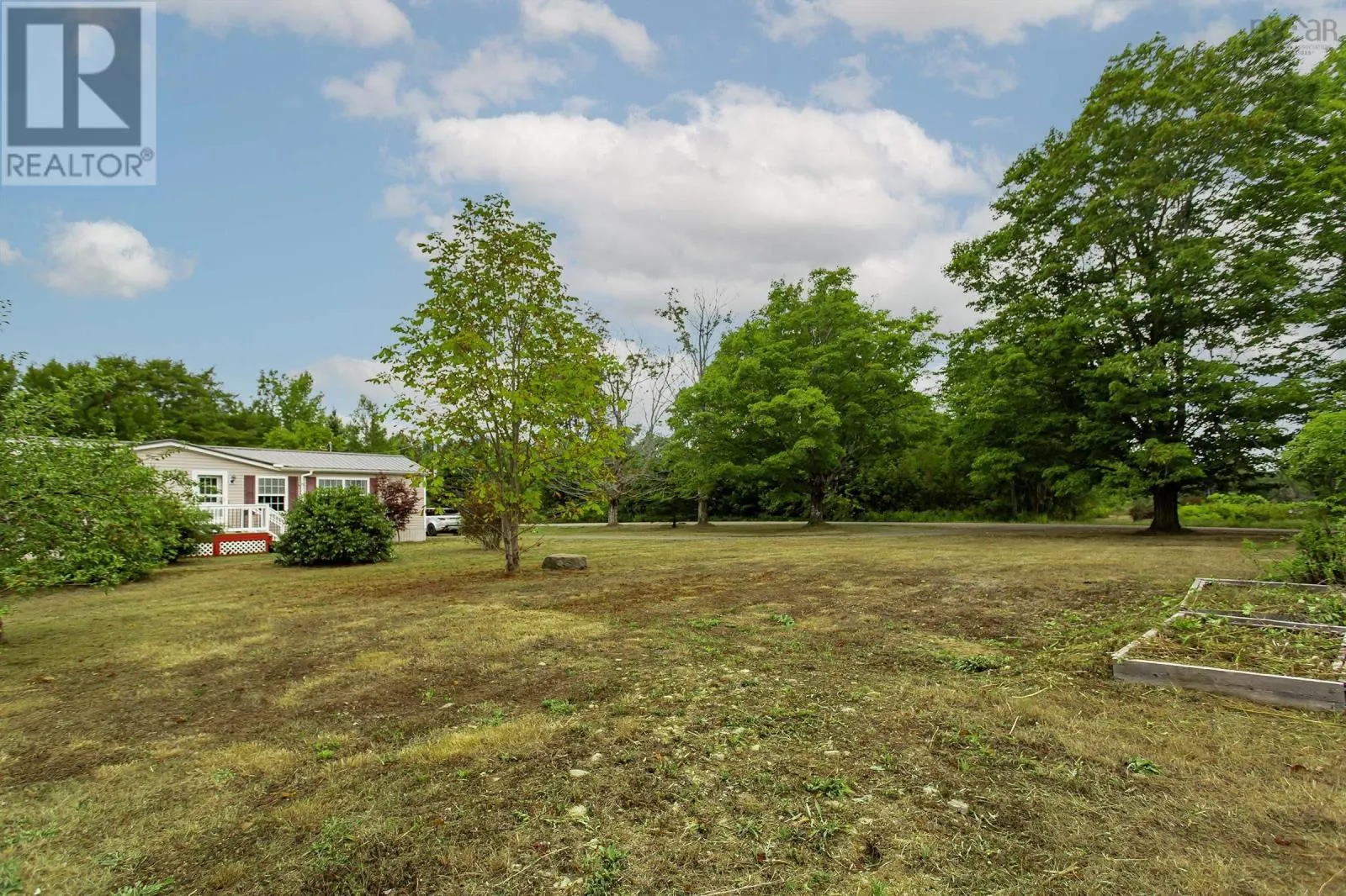 904 Fraser Road